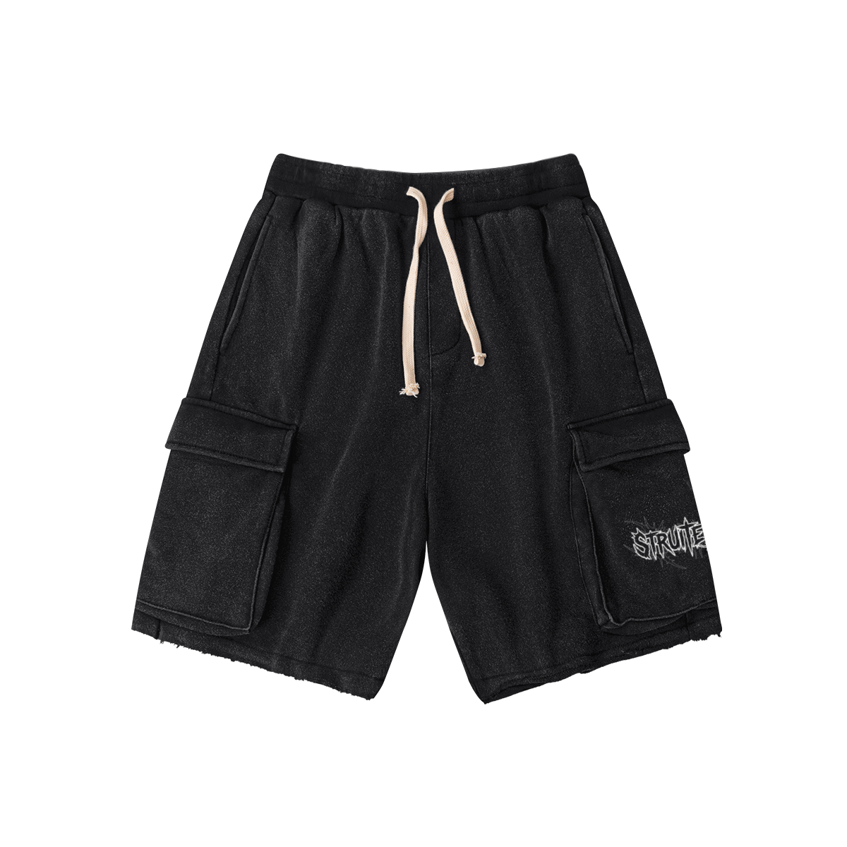 Short cargo noir Maison Chatnoir avec poches latérales et design technique CN/StruiteCred, porté dans un style streetwear radical Sport nature